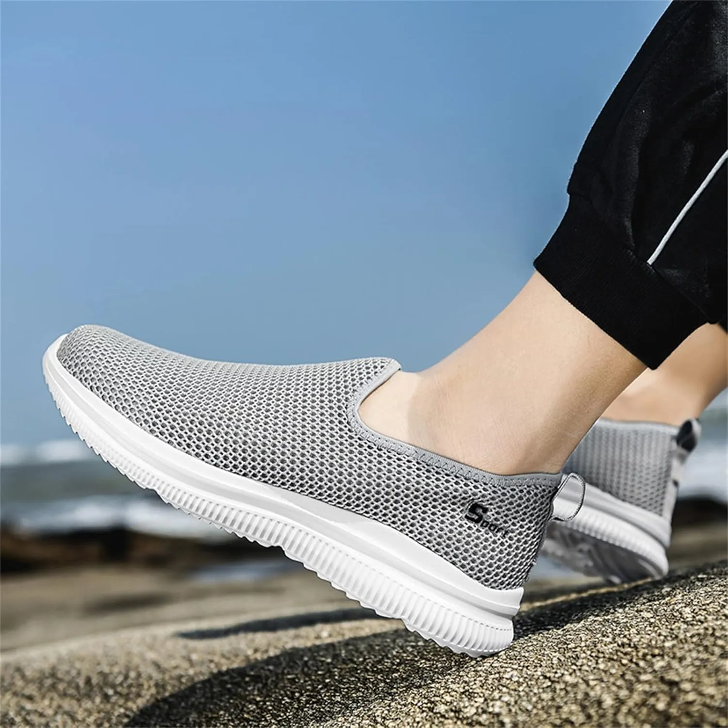Women's Slip On Sneakers Lightweight Breathable Running Shoes for Men Dressy Woman Shoes Casual Black Sneakers Steel Toe Tennis Shoe Trainers Shoe